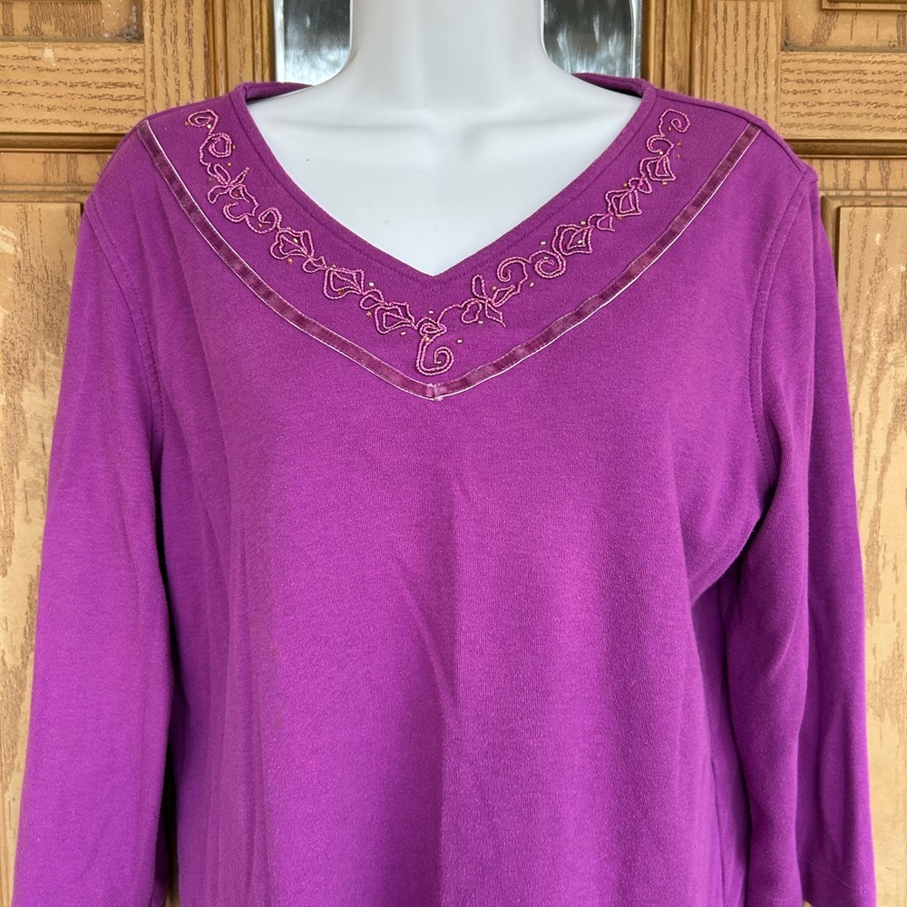 💚3/$25 Koret Purple Embroidered Long Sleeve Top M